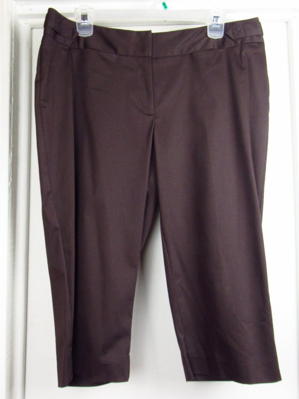 Preowned Women's Worthington Brown Capri Pants - Size 12 Petite